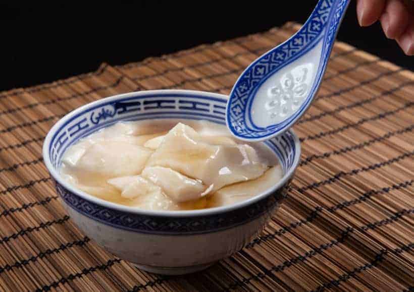 Fresh Melt-in-the-Mouth Instant Pot Tofu Pudding Recipe (Pressure Cooker Dou Hua 豆腐花): Silky smooth soybean pudding with sweet ginger syrup. Simple yet satisfying dessert. #instantpot #instapot #pressurecooker #powerpressurecooker #soymilk #vegan #vegetarian #recipes #chineserecipes #dessert