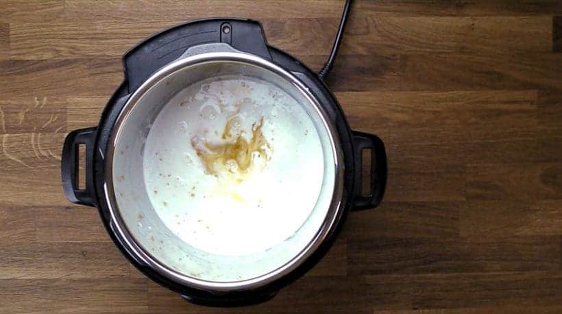 Creamy Instant Pot Oatmeal Recipe (Pressure Cooker Oatmeal)