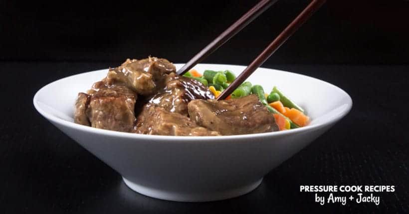 Easy Instant Pot HK Garlic Beef Rice Bowl in pressure cooker: Comforting One Pot Meal with Pot-in-Pot rice, tender beef in fragrant garlic sauce.