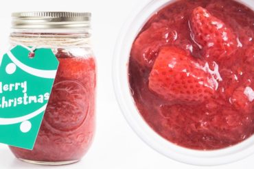 How to make Instant Pot Strawberry Compote Recipe (Pressure Cooker Strawberry Compote): Luscious Sweet 6-ingredient Strawberry Sauce will have you licking your spoons. Great topping for cheesecake or breakfast.