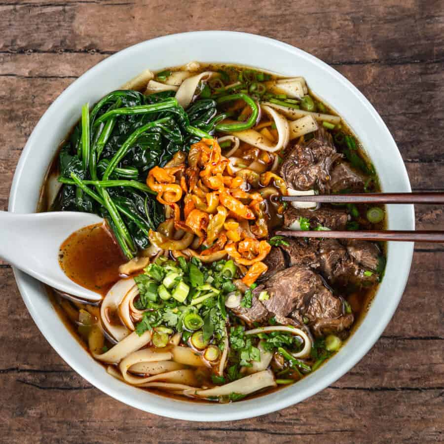 taiwanese beef noodle soup recipe | instant pot taiwanese beef noodle soup | pressure cooker taiwanese beef noodle soup | 台灣牛肉麵 | 紅燒牛肉麵 | instant pot recipes #AmyJacky #InstantPot #PressureCooker #beef #soup