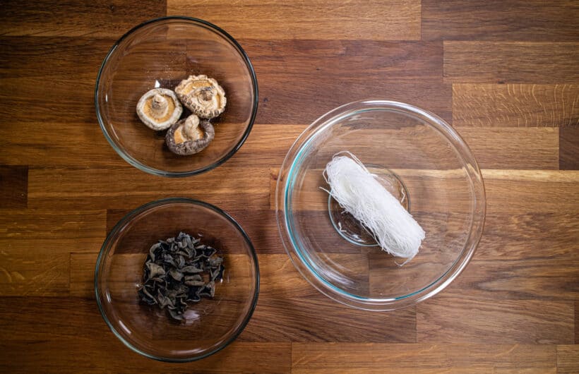 shiitake mushrooms, wood ear mushrooms, Chinese vermicelli