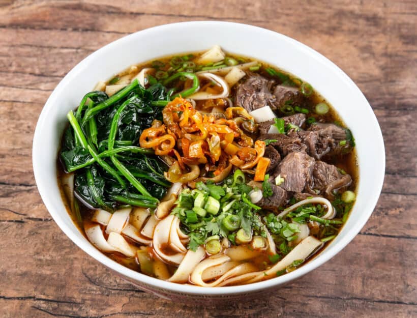 taiwanese beef noodle soup recipe | instant pot taiwanese beef noodle soup | pressure cooker taiwanese beef noodle soup | 台灣牛肉麵 | 紅燒牛肉麵 | instant pot recipes  #AmyJacky #InstantPot #PressureCooker #beef #soup